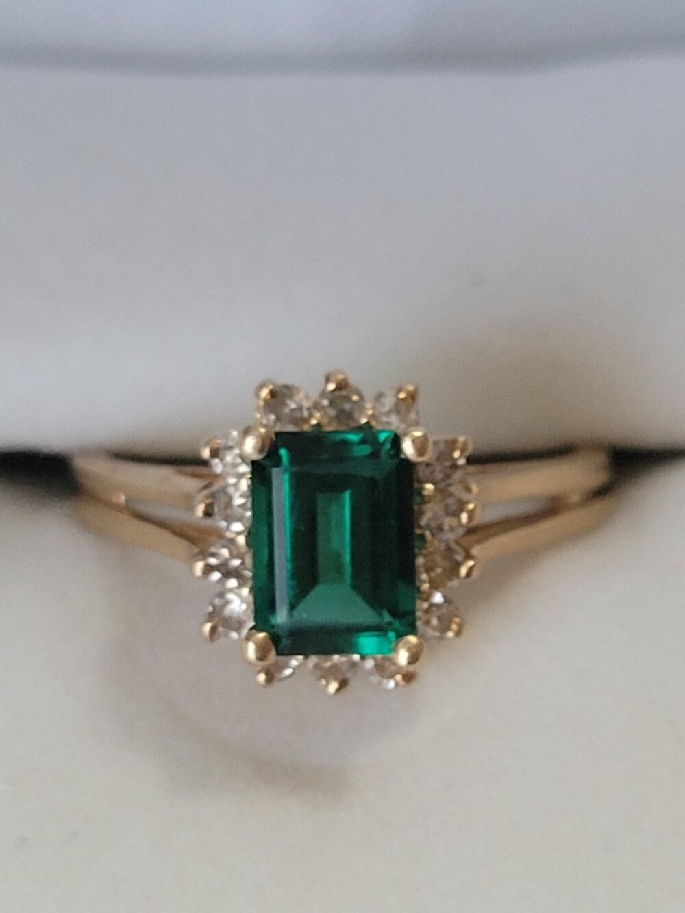 Vintage Emerald Diamond Gold Ring Chatham 12 Diamonds 1980's May Birthstone